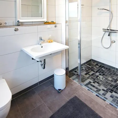 Ferienwohnung Vier Jahreszeiten Apartment *